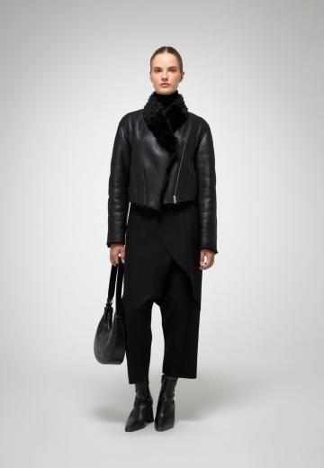 Короткая куртка