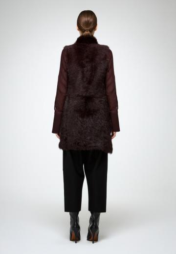 Длинный жилет