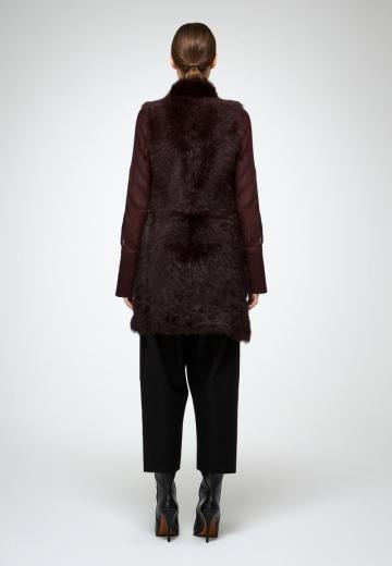 Длинный жилет