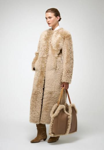 Шерстяное пальто