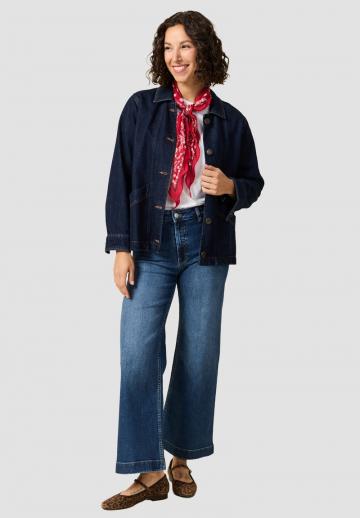 Клешеные джинсы