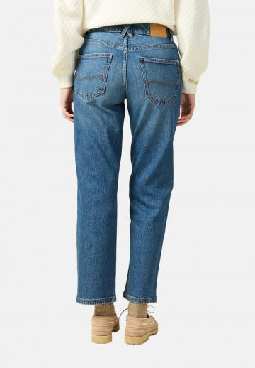 Короткие джинсы