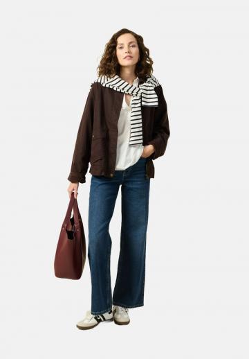 Клешеные джинсы