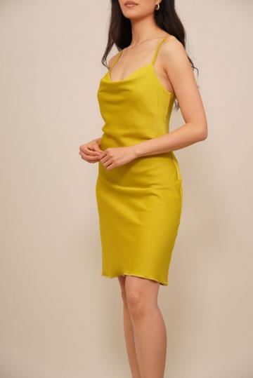 Короткое платье