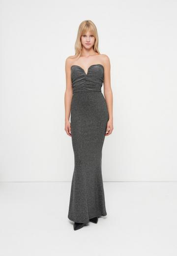 Платье без бретелек