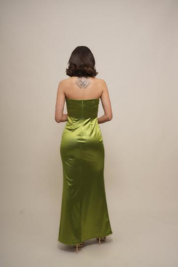 Платье без бретелек