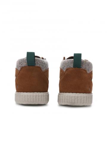 Ботинки на шнуровке