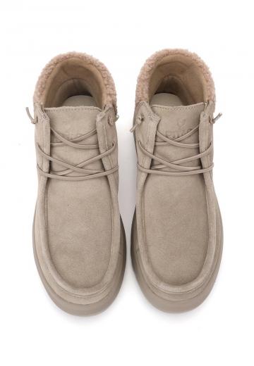 Ботинки на шнуровке