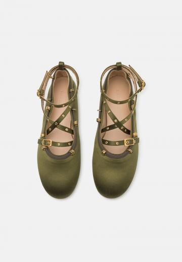 Гандбольные кроссовки