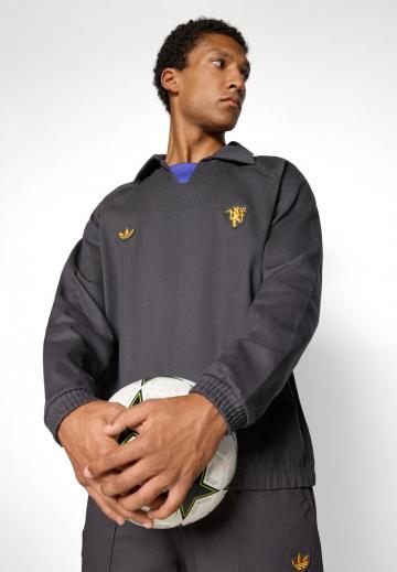 Спортивная куртка