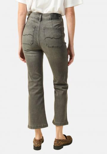 Клешеные брюки