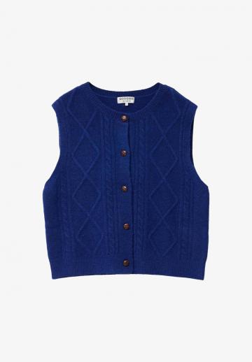 Вязаный жилет