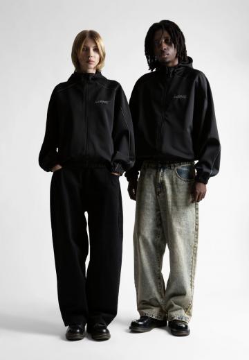 Спортивная куртка