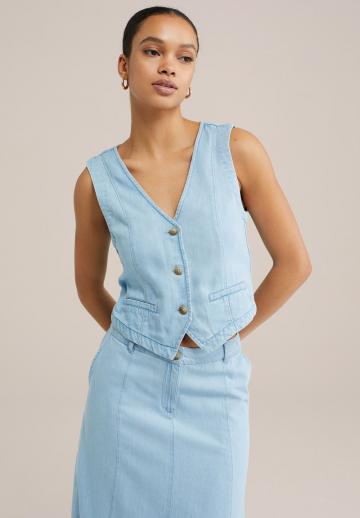 Джинсовая жилетка