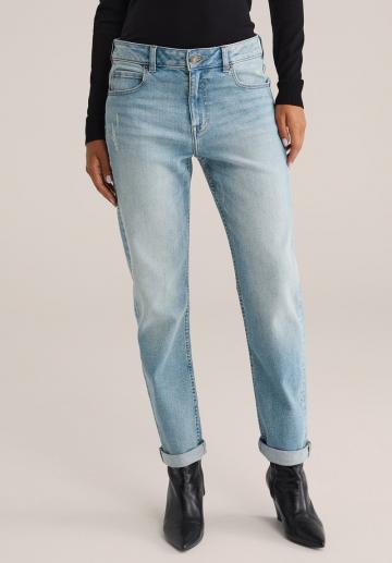 Прямые джинсы