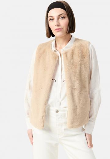 Пуховой жилет