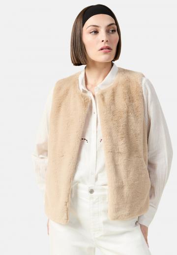 Пуховой жилет