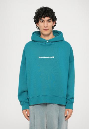 Пуловер с капюшоном