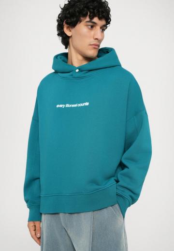 Пуловер с капюшоном