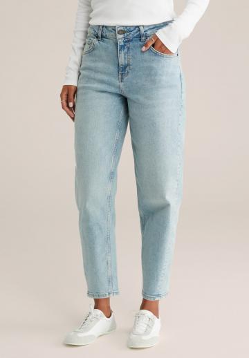 Короткие джинсы