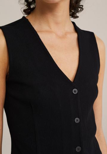 Джинсовая жилетка