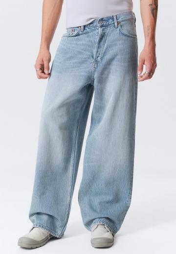 Свободные джинсы