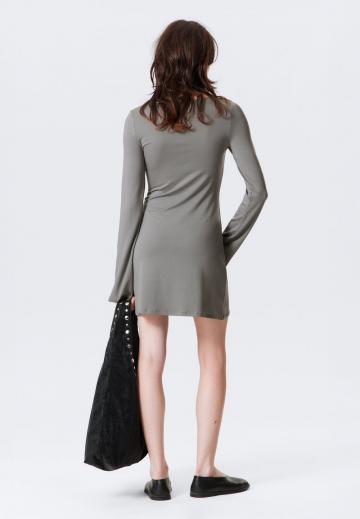 Короткое платье