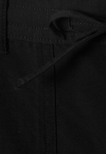 Брюки с накладными карманами