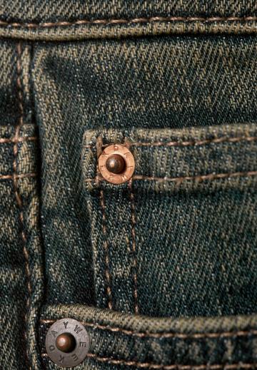 Клешеные джинсы