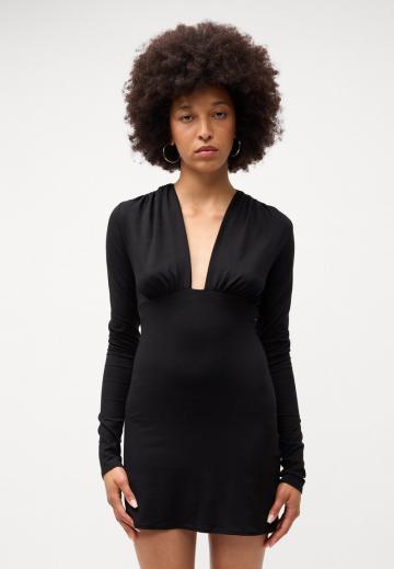 Короткое платье