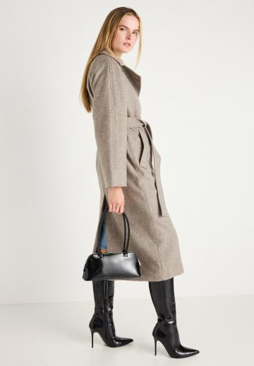 Шерстяное пальто