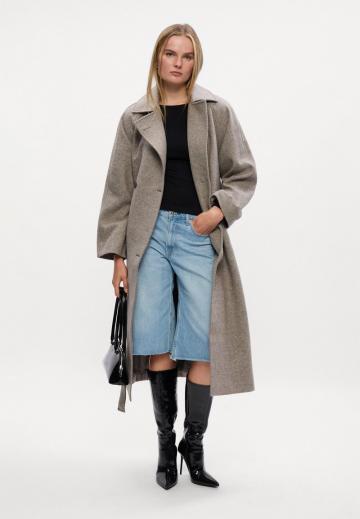 Шерстяное пальто