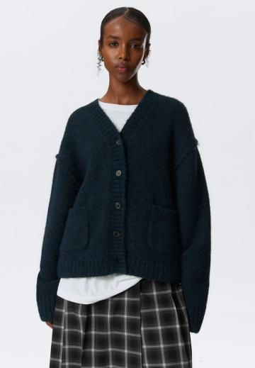 Вязаный жилет