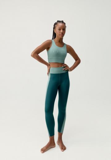 Спортивный бюстгальтер