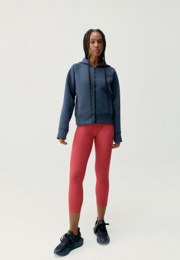 Спортивная толстовка