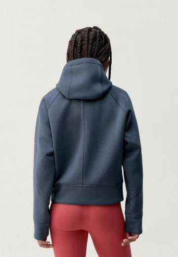 Спортивная толстовка