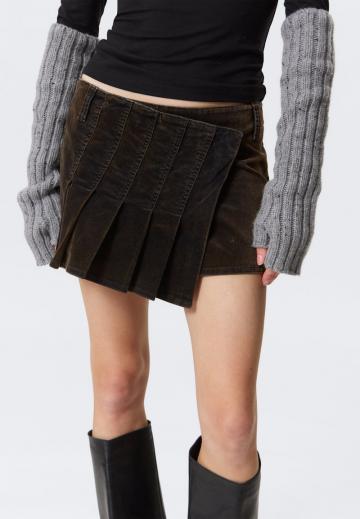 Юбка с накладными карманами