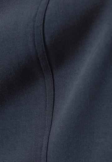 Блузка без рукавов