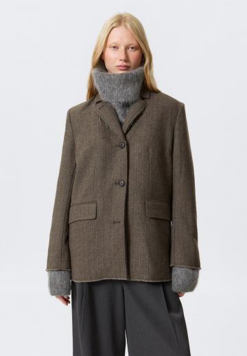 Короткое пальто