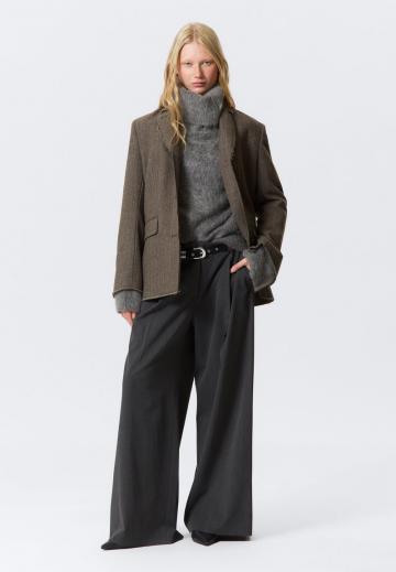 Короткое пальто