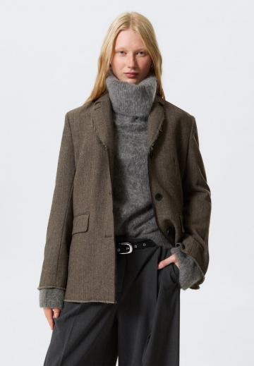 Короткое пальто