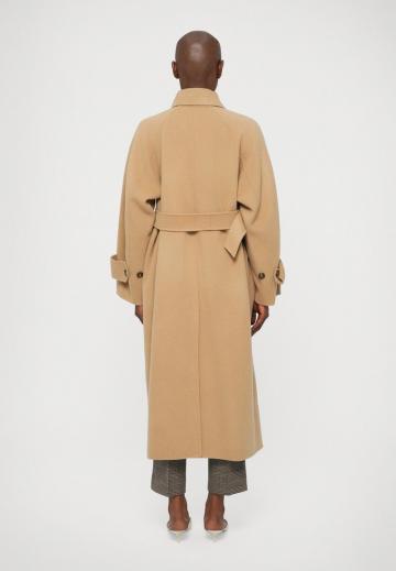 Шерстяное пальто