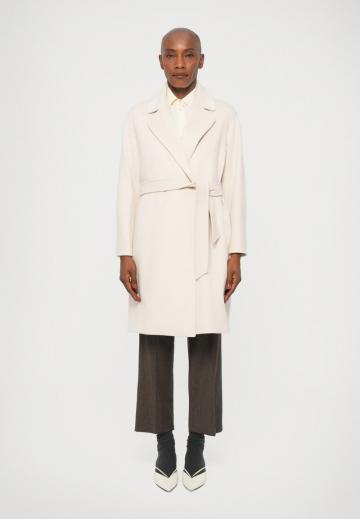 Шерстяное пальто