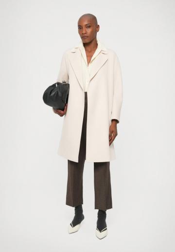 Шерстяное пальто