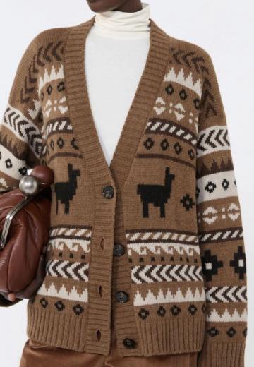 Жаккардовая вязаная кофта