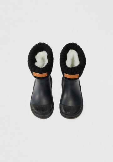 Резиновые сапоги