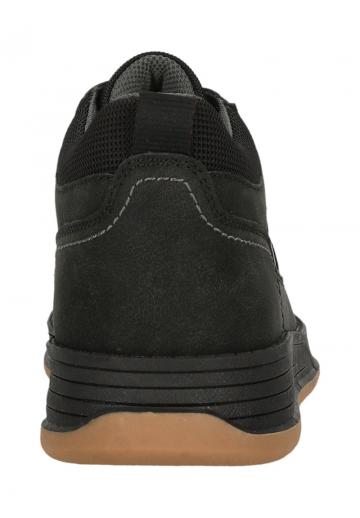 Походные кроссовки