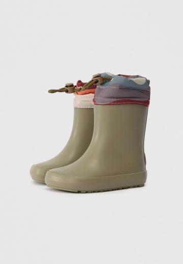 Резиновые сапоги