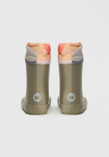 Резиновые сапоги