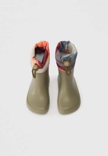 Резиновые сапоги